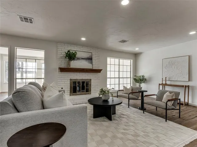 Photo 6 — 6724 Cherry Place, Oklahoma City, OK 73127