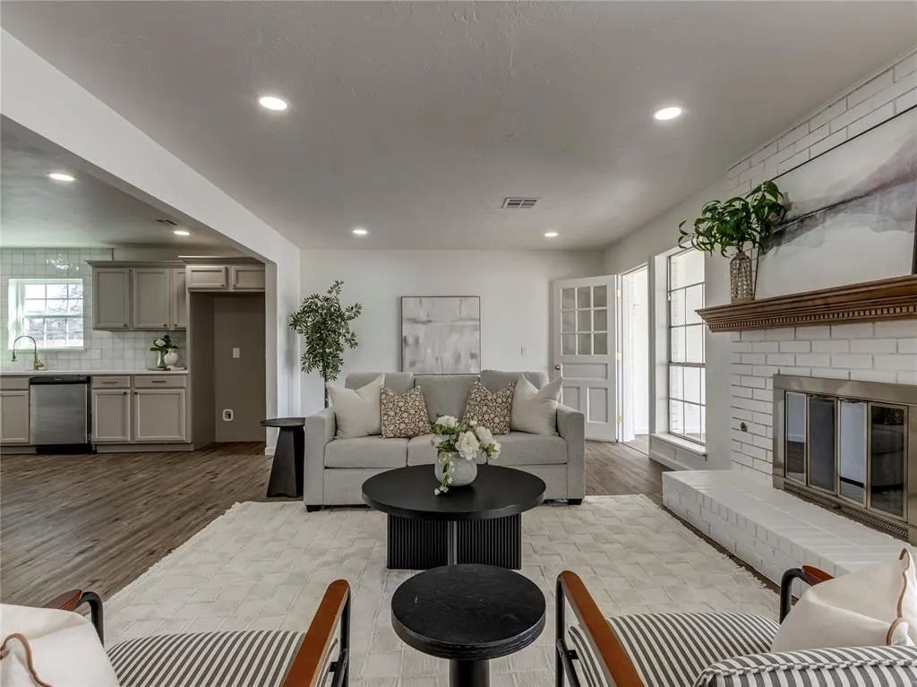 Photo 8 — 6724 Cherry Place, Oklahoma City, OK 73127