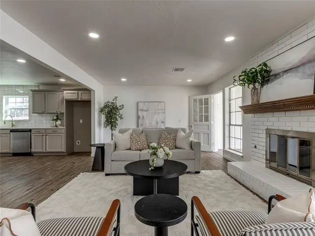 Photo 8 — 6724 Cherry Place, Oklahoma City, OK 73127