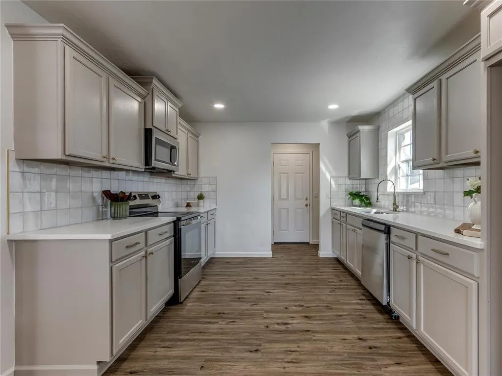 Photo 11 — 6724 Cherry Place, Oklahoma City, OK 73127