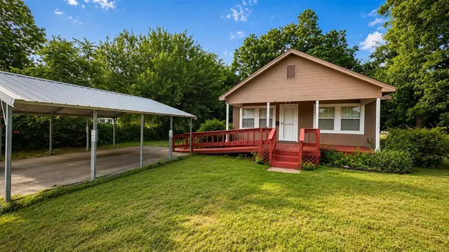 Front exterior — 414 E Washington Avenue, Crescent, OK 73028