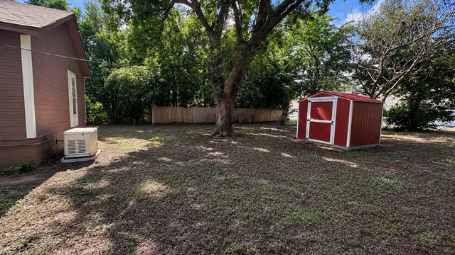 Photo 7 — 414 E Washington Avenue, Crescent, OK 73028