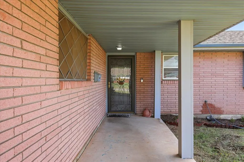 Photo 3 — 4020 N Nicklas Avenue, Oklahoma City, OK 73122