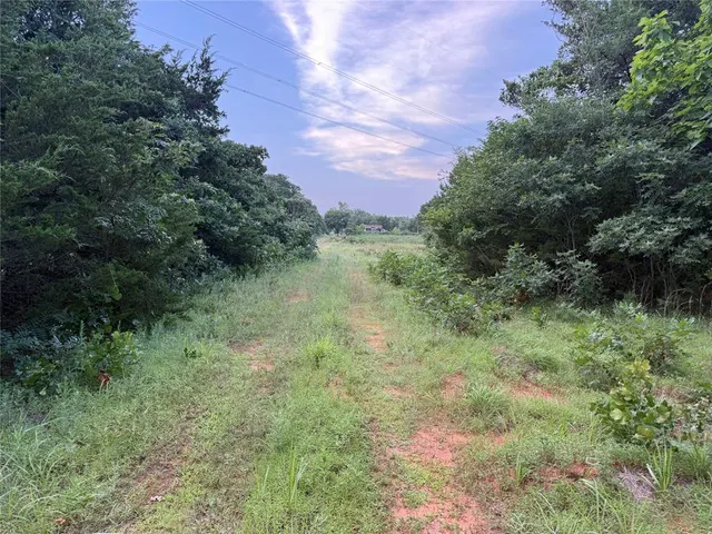 Photo 5 — 8000 Wister Lane, Oklahoma City, OK 73150