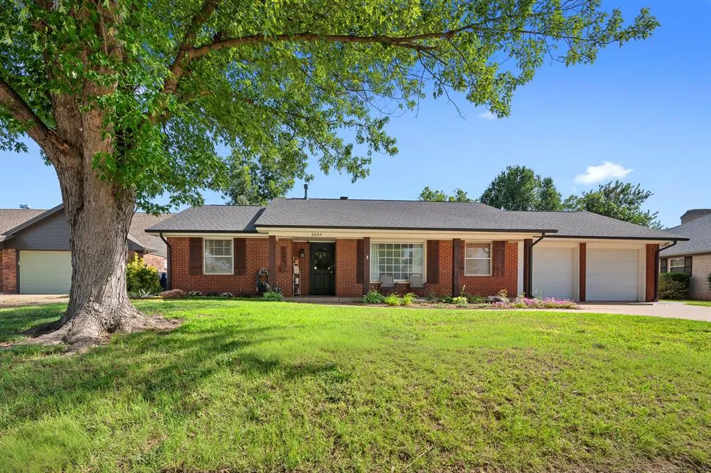 Front exterior — 2604 NW 110th Street, Oklahoma City, OK 73120