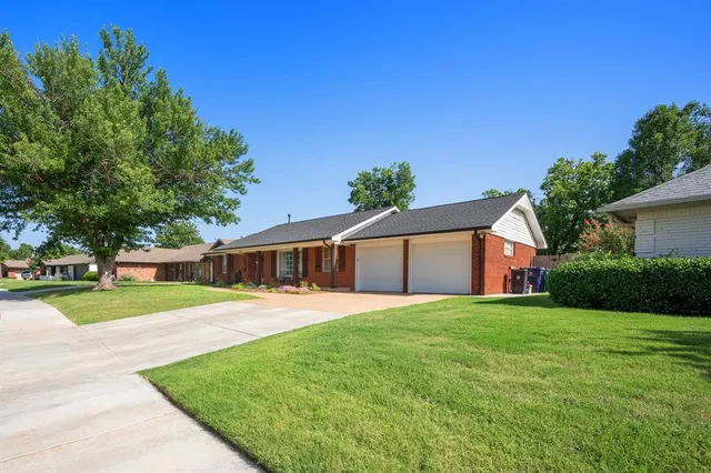 Photo 3 — 2604 NW 110th Street, Oklahoma City, OK 73120
