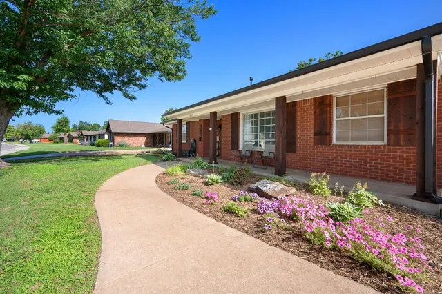 Photo 5 — 2604 NW 110th Street, Oklahoma City, OK 73120