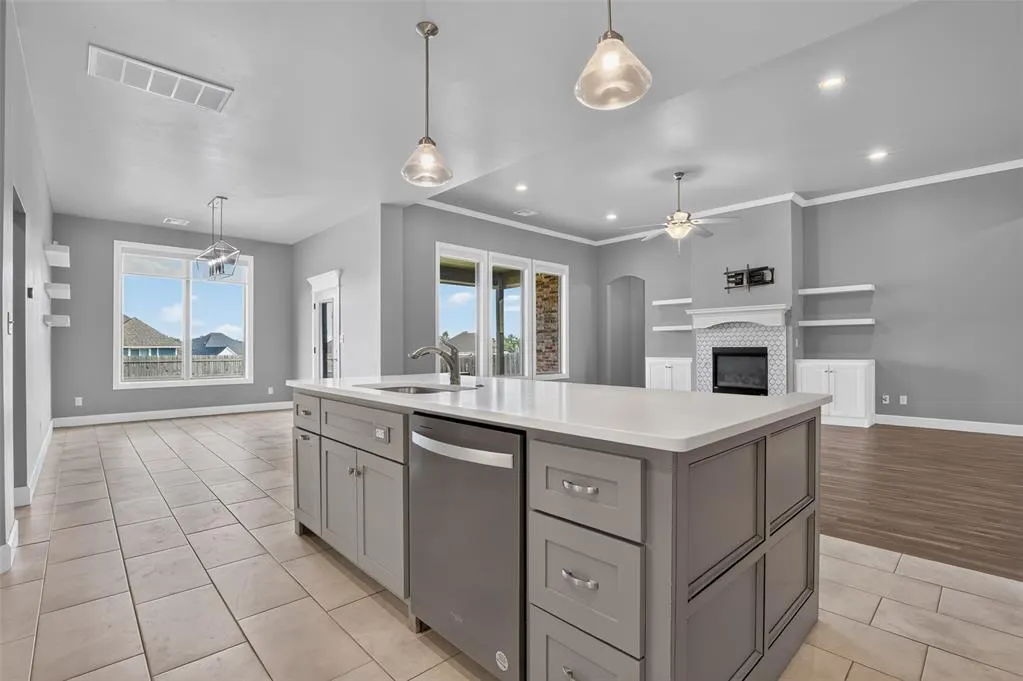 Photo 13 — 3032 Drake Crest Drive, Edmond, OK 73034