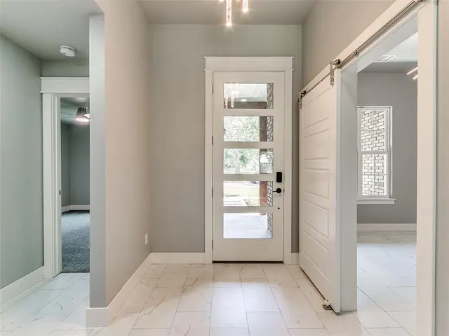 Photo 6 — 10121 St Patrick Drive, Midwest City, OK 73130