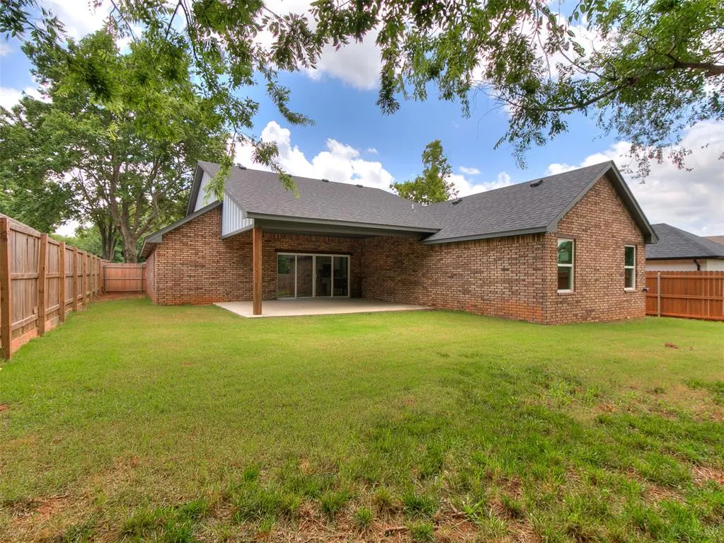 Photo 47 — 10121 St Patrick Drive, Midwest City, OK 73130