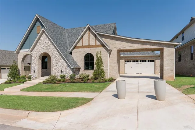 Photo 2 — 6233 Duncan Farm Road, Edmond, OK 73034