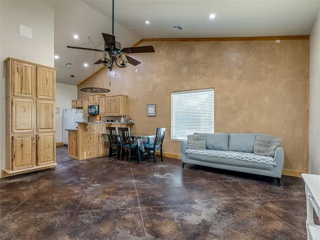 Photo 8 — 9606 Benny Bruce Street, Norman, OK 73026