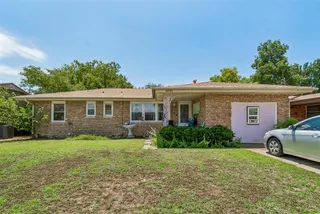 Sold home at 4400 NW 47th Street