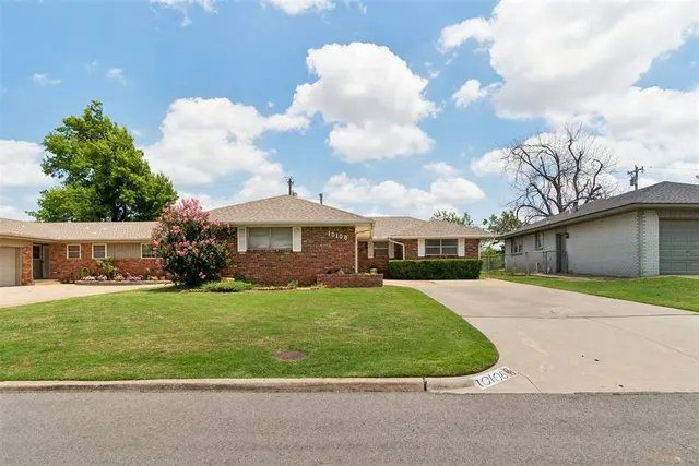 Front exterior — 10108 Haverhill Place, Oklahoma City, OK 73120