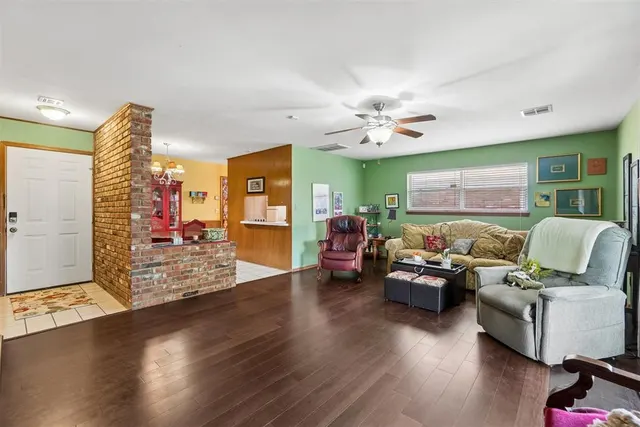 Photo 6 — 10108 Haverhill Place, Oklahoma City, OK 73120