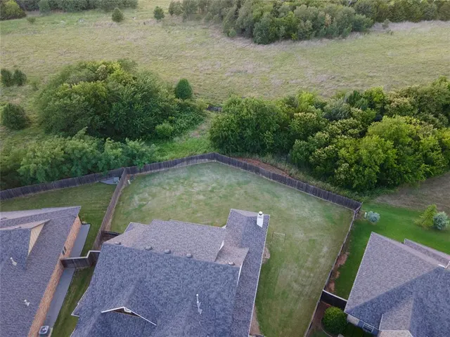 Photo 5 — 13529 Cobblestone Curve Road, Oklahoma City, OK 73142