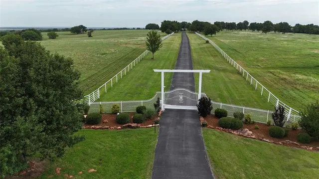 Photo 3 — 22541 State Highway 39, Purcell, OK 73080