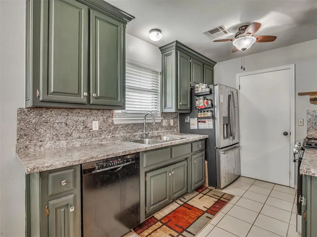Photo 11 — 410 Harvest Hills, Harrah, OK 73045