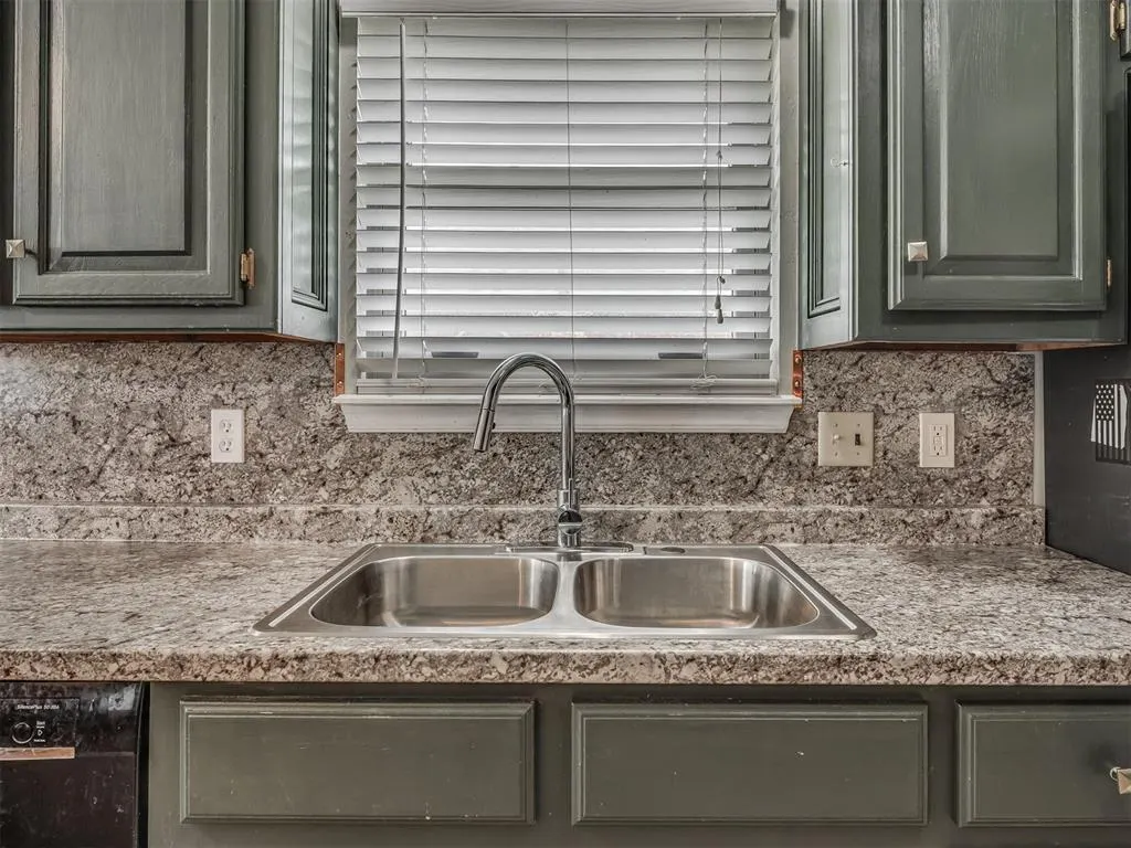 Photo 13 — 410 Harvest Hills, Harrah, OK 73045
