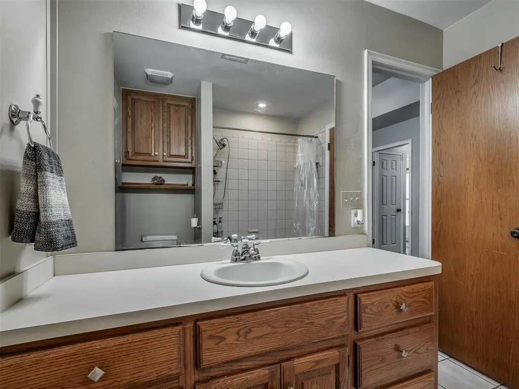 Photo 25 — 410 Harvest Hills, Harrah, OK 73045