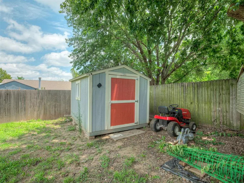 Photo 34 — 410 Harvest Hills, Harrah, OK 73045
