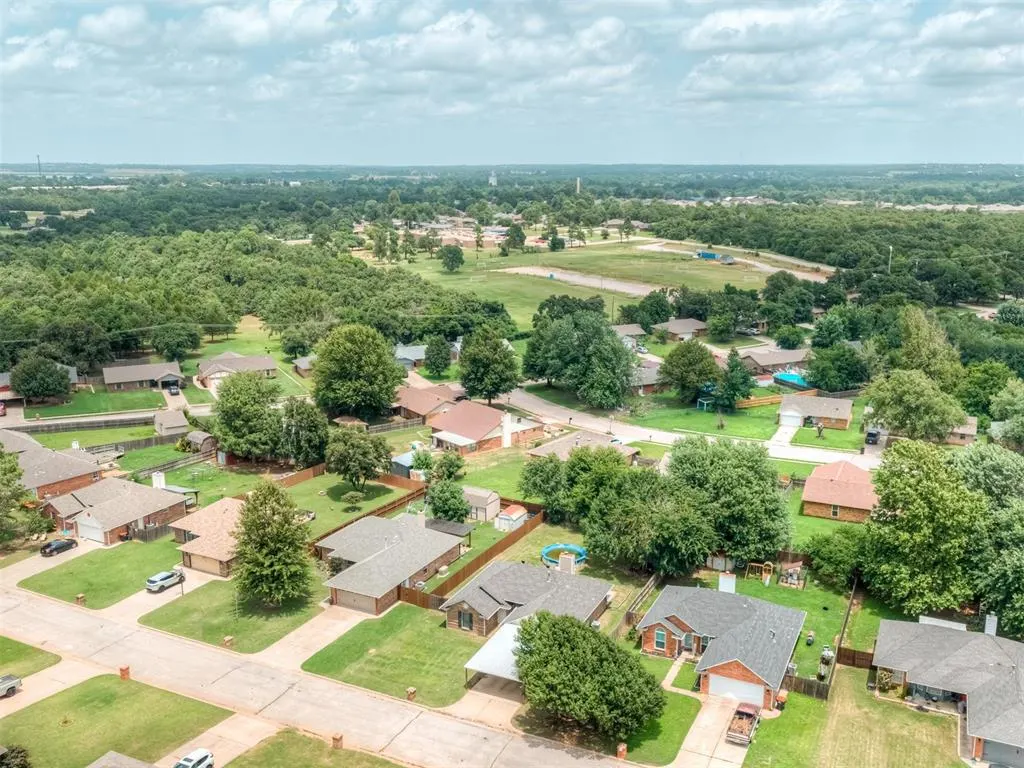 Photo 43 — 410 Harvest Hills, Harrah, OK 73045