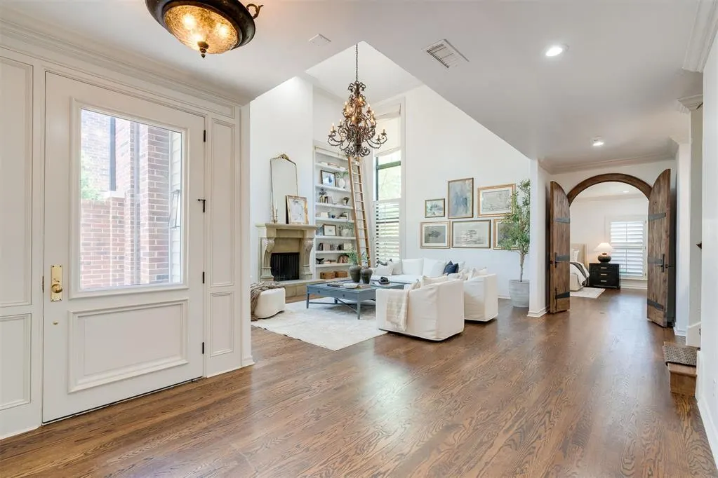 Photo 2 — 6206 Waterford Boulevard 65, Oklahoma City, OK 73118