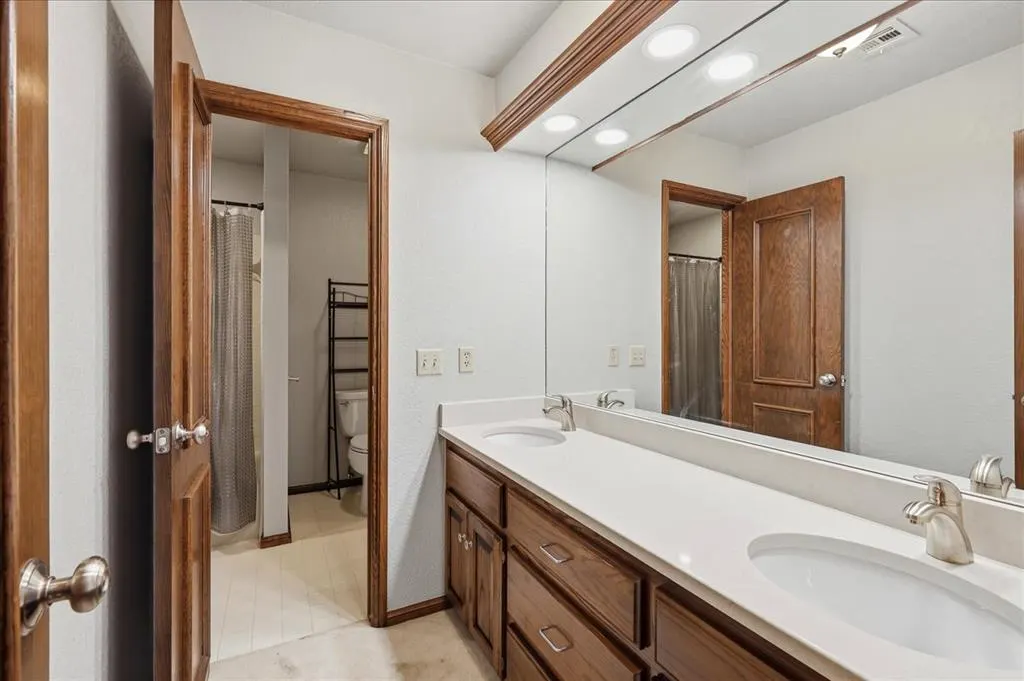 Photo 21 — 6309 Beaver Creek Road, Oklahoma City, OK 73162