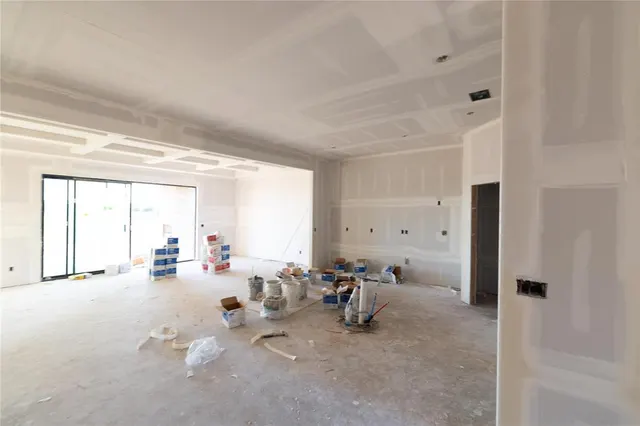 Photo 3 — 808 Peony Place, Edmond, OK 73034
