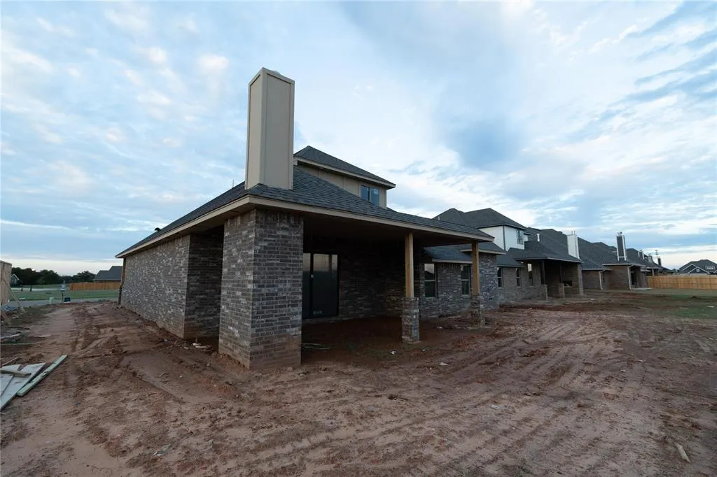Photo 17 — 808 Peony Place, Edmond, OK 73034