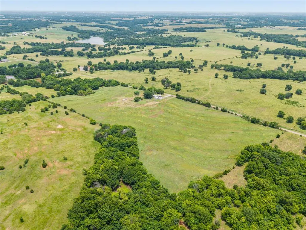 Photo 11 — 15655 Sooner Avenue, Maysville, OK 73057