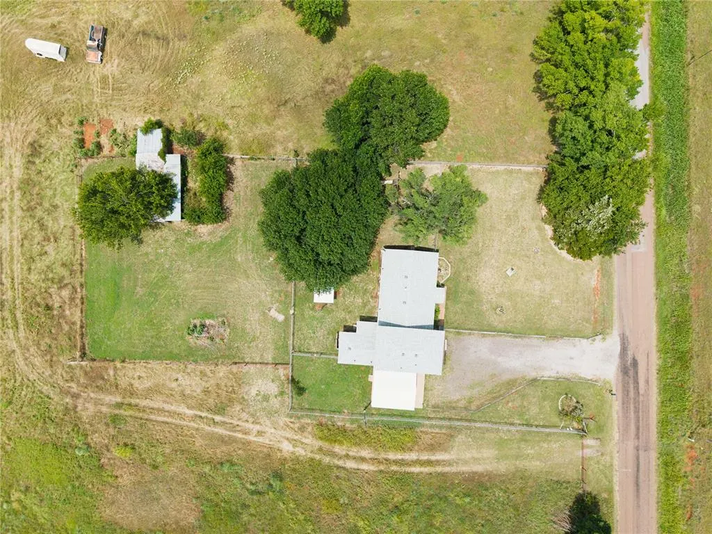Photo 12 — 15655 Sooner Avenue, Maysville, OK 73057