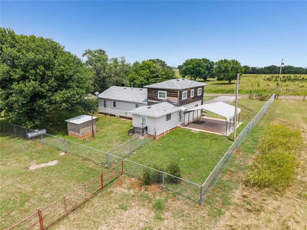 Photo 7 — 15655 Sooner Avenue, Maysville, OK 73057