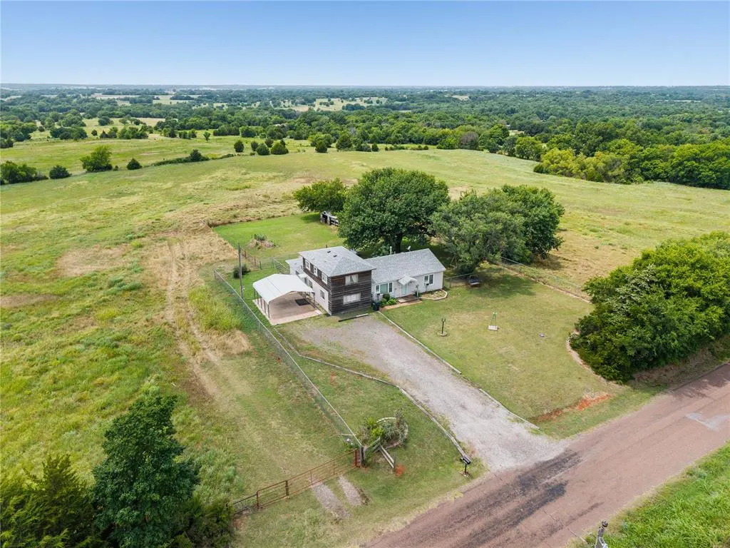 Front exterior — 15655 Sooner Avenue, Maysville, OK 73057