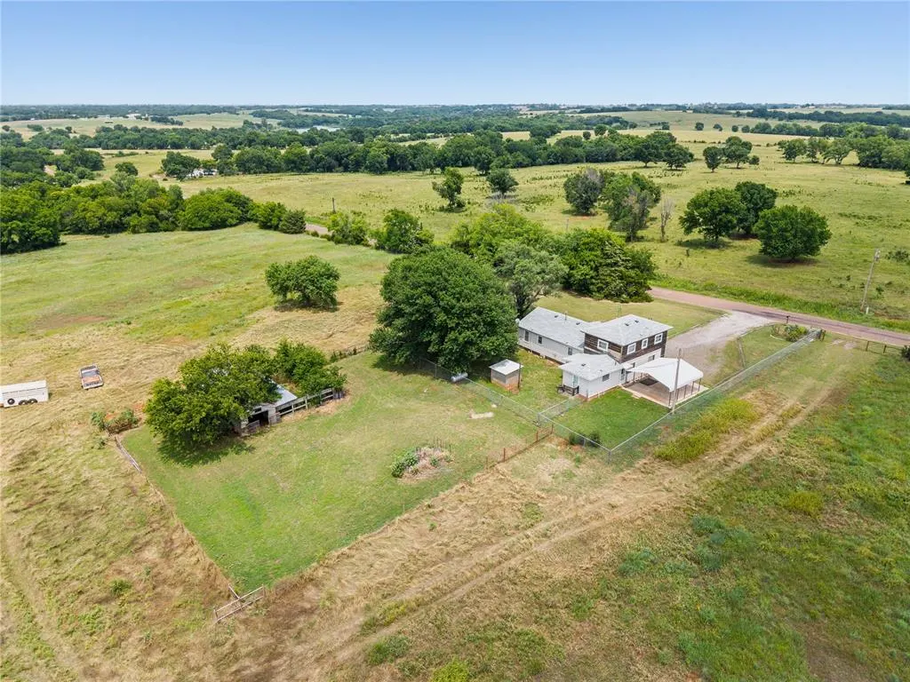 Photo 8 — 15655 Sooner Avenue, Maysville, OK 73057