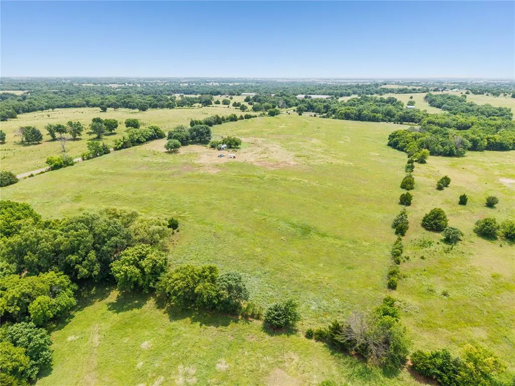 Photo 10 — 15655 Sooner Avenue, Maysville, OK 73057