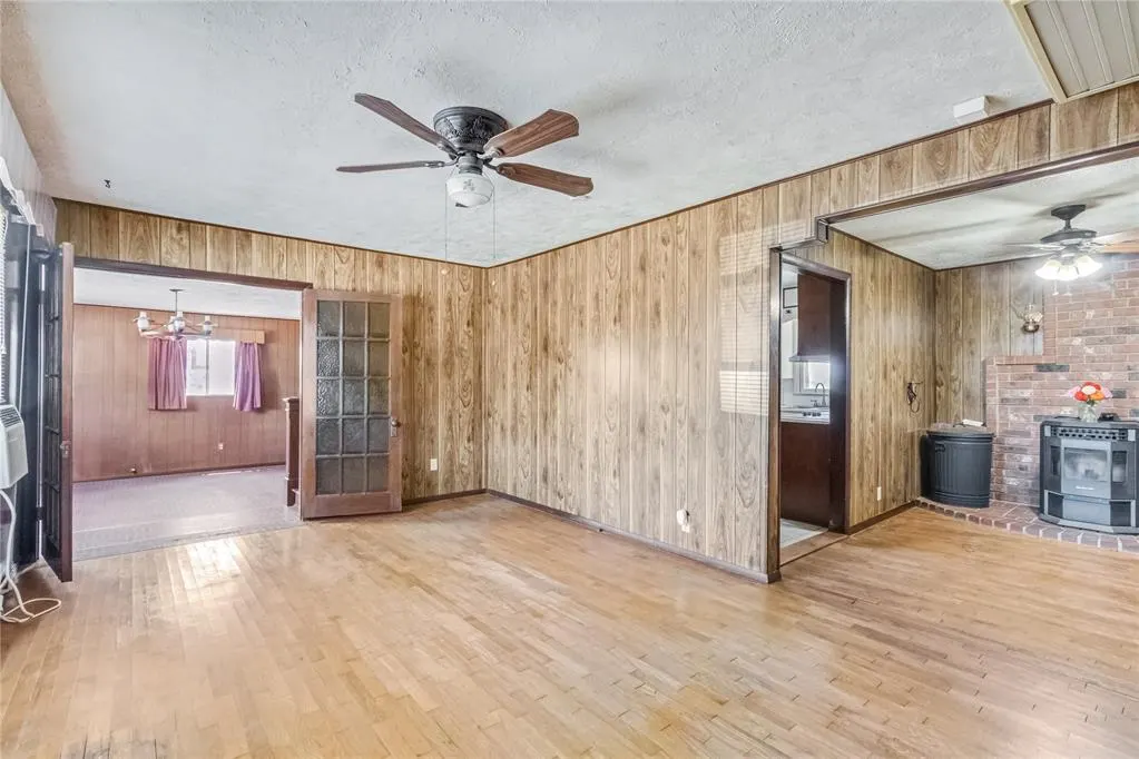 Photo 16 — 15655 Sooner Avenue, Maysville, OK 73057