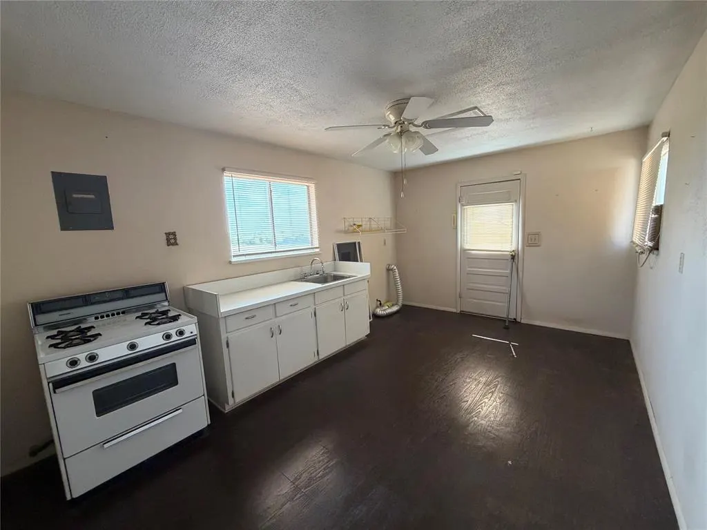 Photo 29 — 15655 Sooner Avenue, Maysville, OK 73057