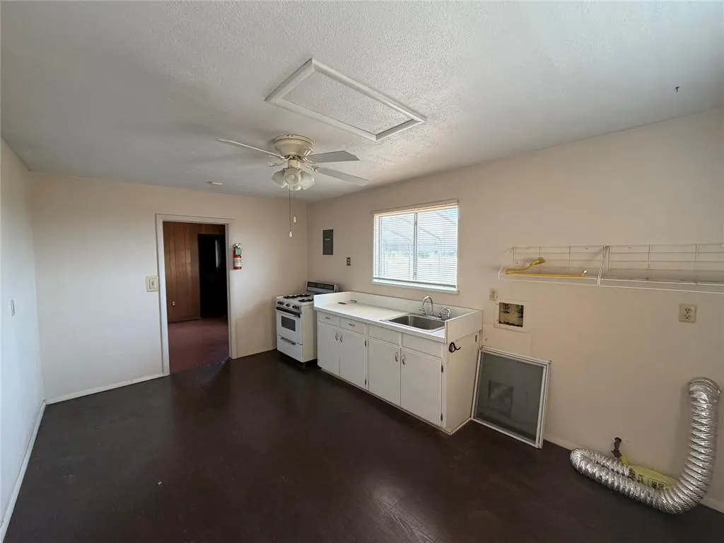 Photo 31 — 15655 Sooner Avenue, Maysville, OK 73057