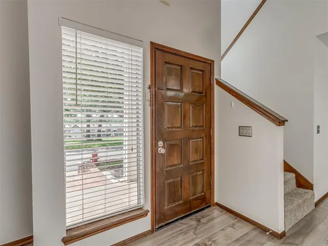 Photo 3 — 321 Timberwind Road, Edmond, OK 73034