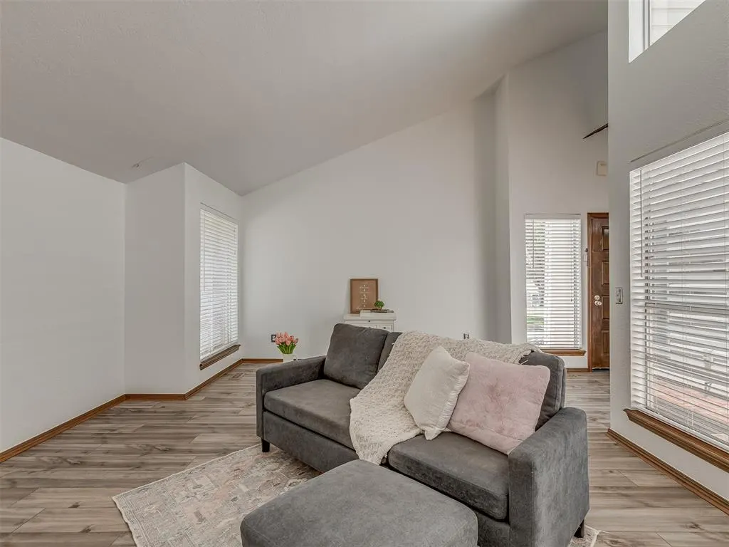 Photo 6 — 321 Timberwind Road, Edmond, OK 73034