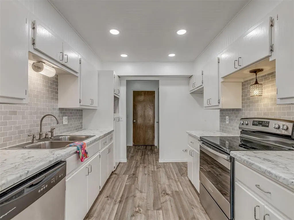 Photo 12 — 321 Timberwind Road, Edmond, OK 73034