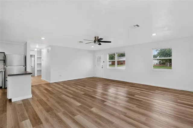 Photo 6 — 208 Maple Street, Elgin, OK 73538