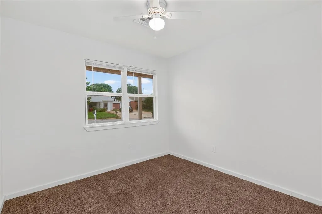 Photo 19 — 208 Maple Street, Elgin, OK 73538