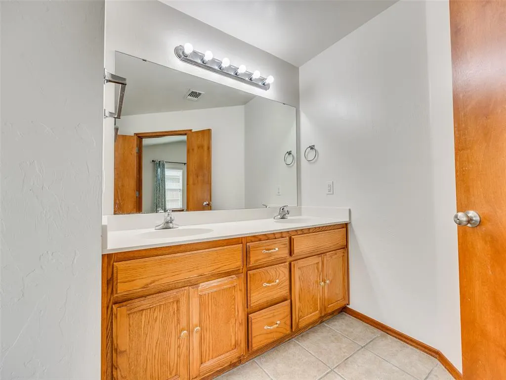 Photo 15 — 2621 NW 183rd Street, Edmond, OK 73012