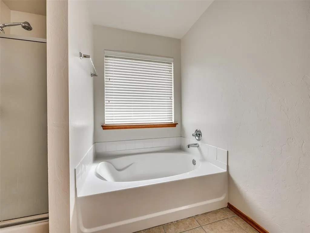 Photo 16 — 2621 NW 183rd Street, Edmond, OK 73012