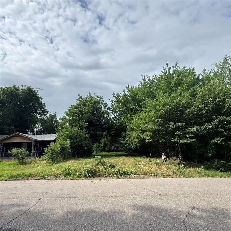 Front exterior — SW 11th & Drexel, Oklahoma City, OK 73160