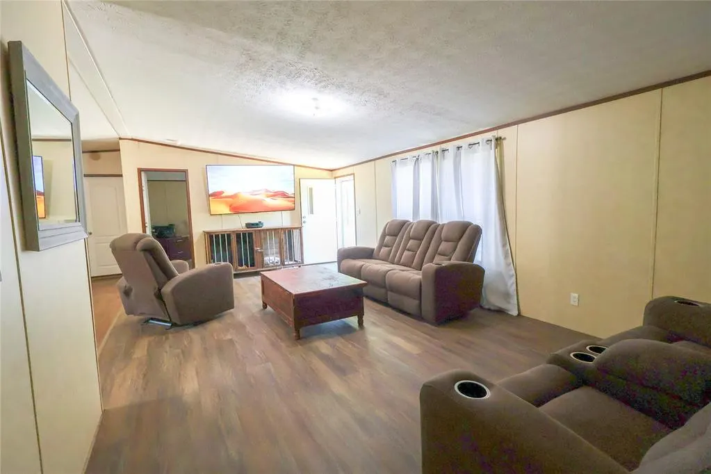 Photo 9 — 2047 County Road 1300 Road, Blanchard, OK 73010