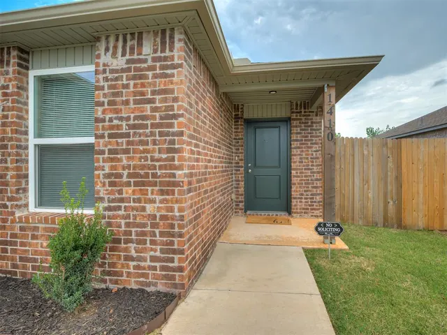 Photo 2 — 1410 Madison Avenue, Shawnee, OK 74804