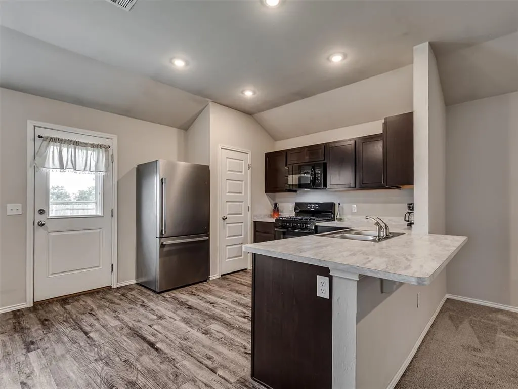 Photo 9 — 1410 Madison Avenue, Shawnee, OK 74804